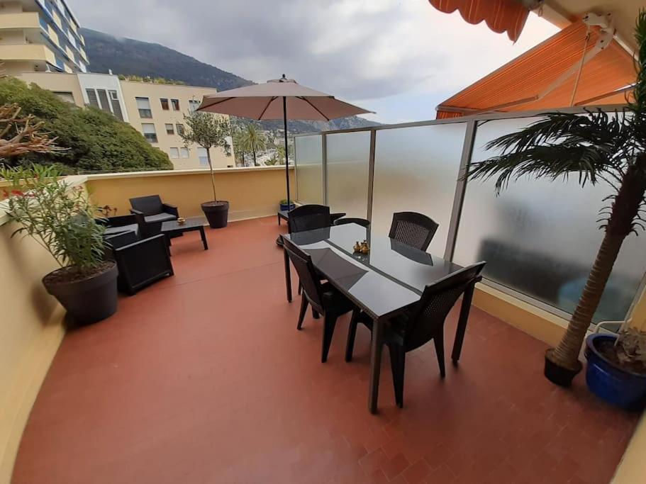 Le Garavan, Superbe Studio Vue Mer Et Vieux Menton Exterior foto